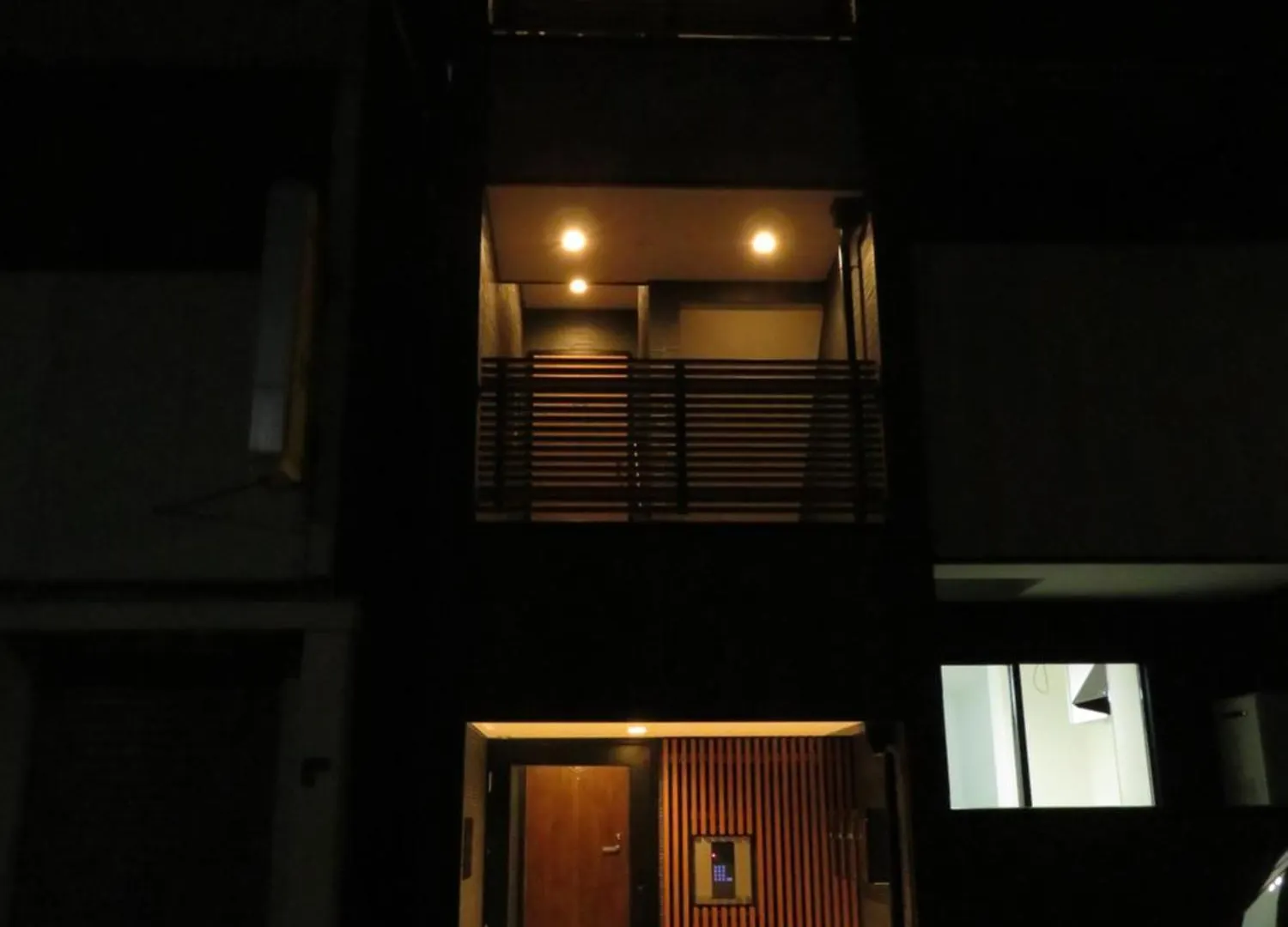 Sakura Shigure Shin-Osaka Apartment 0*, Osaka